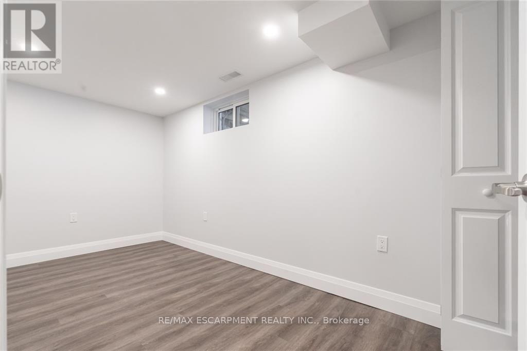 58 Sandalwood Avenue Property Photo 38