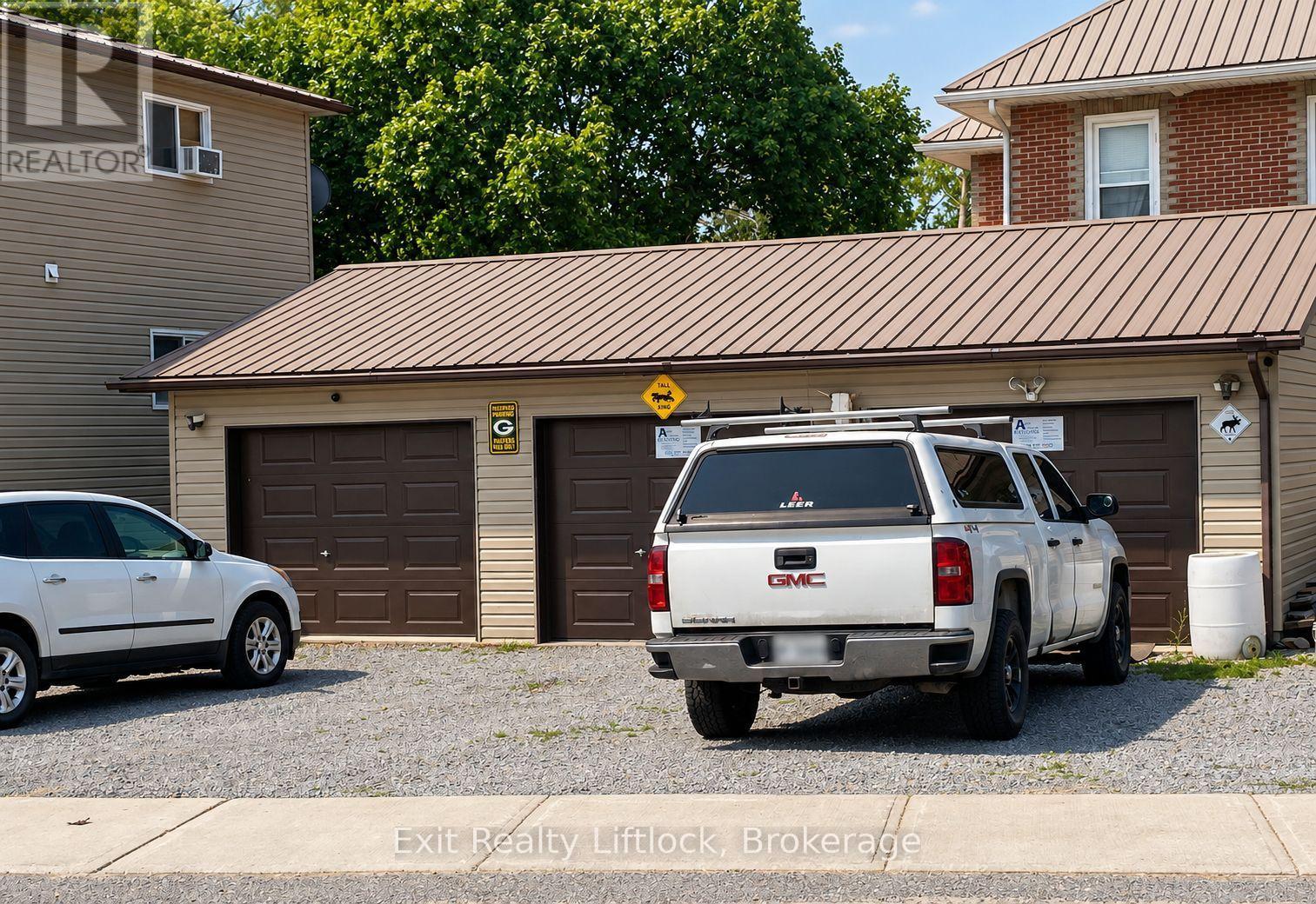 18 Helen Street Property Photo 2