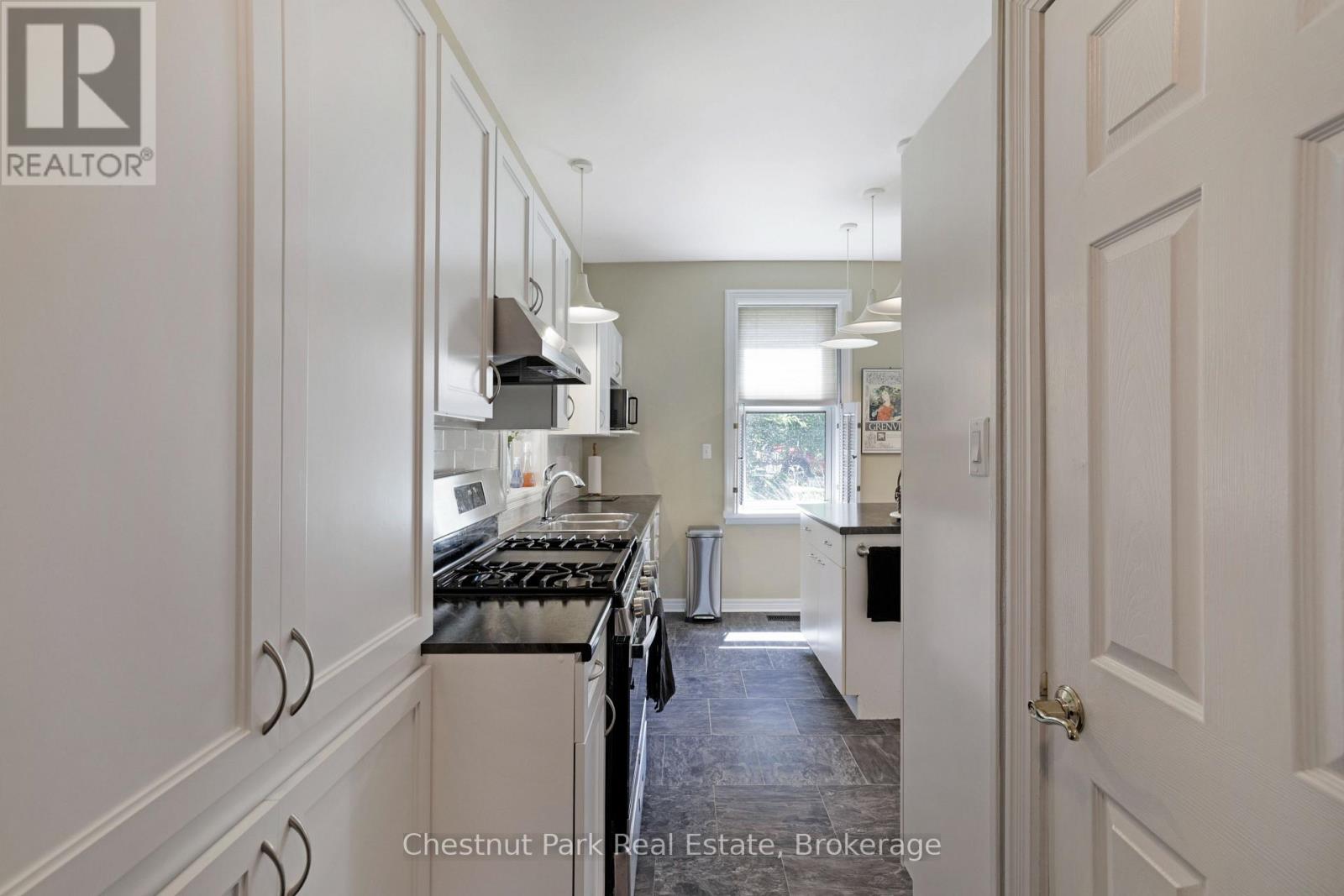 755 4th Avenue E Property Photo 18