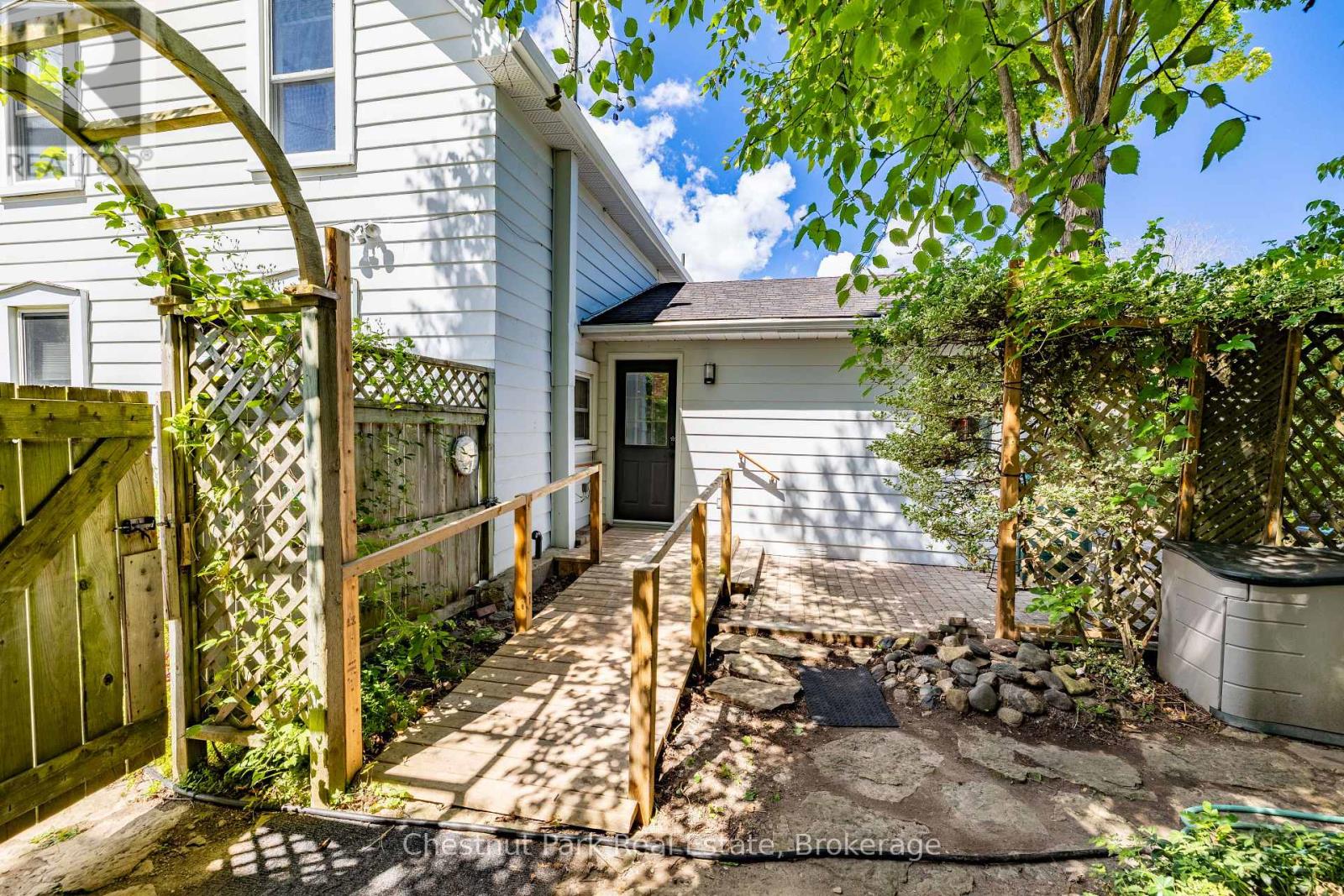 755 4th Avenue E Property Photo 36
