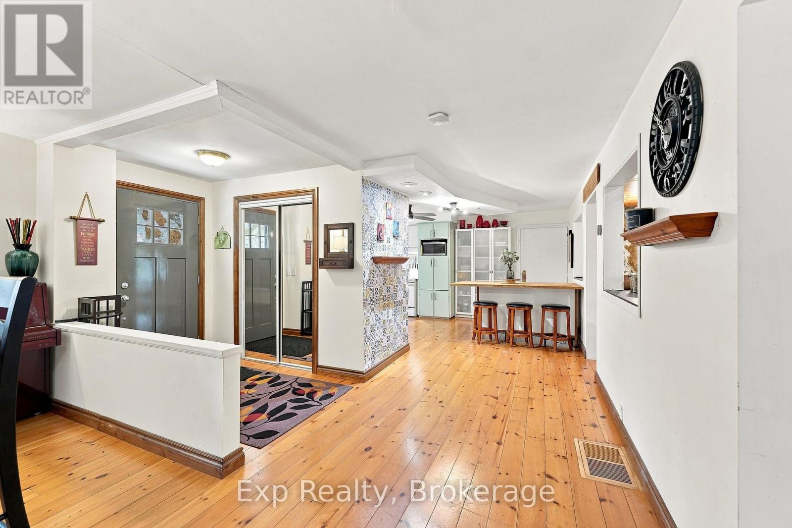 587 Scuttlehole Road Property Photo 6