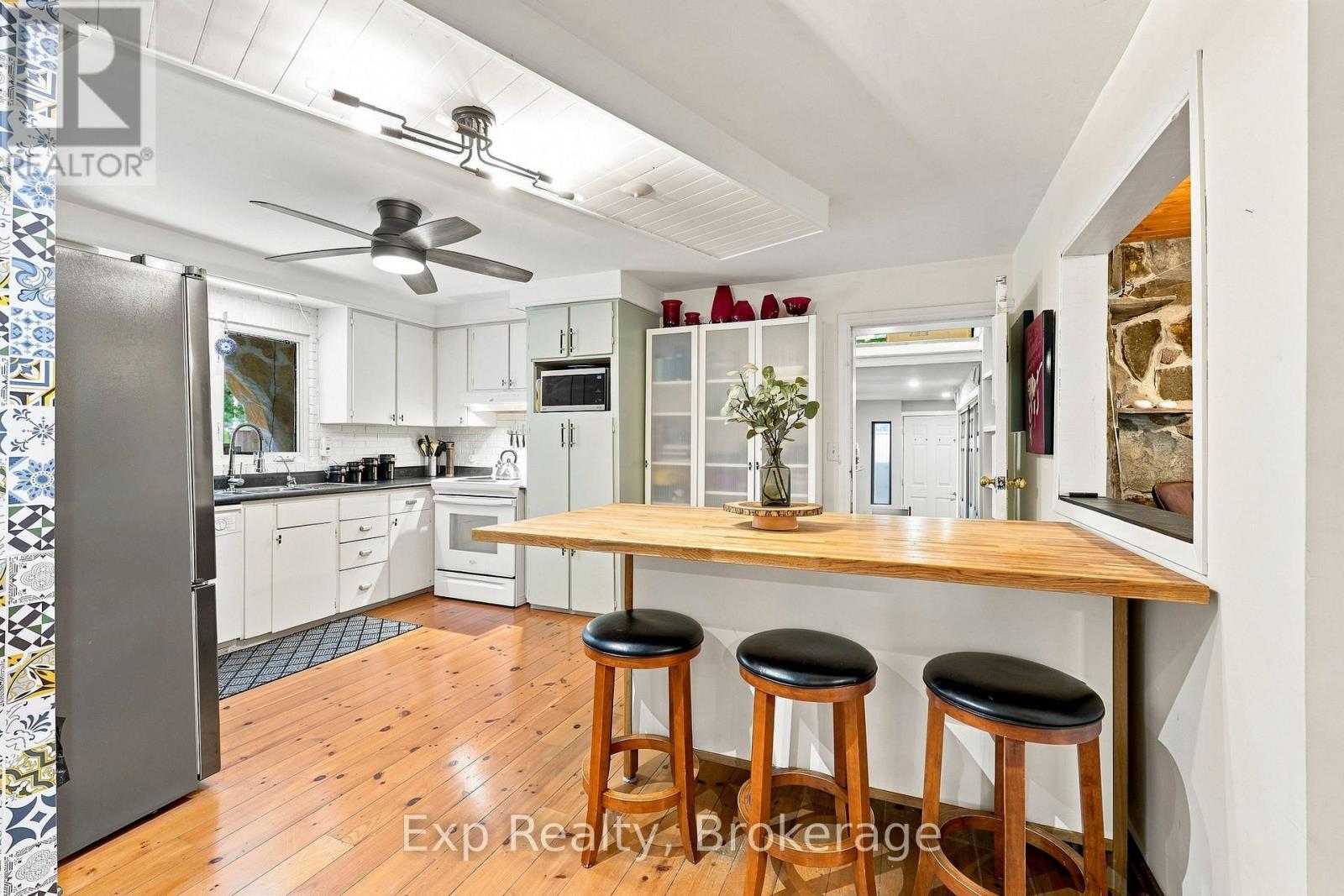 587 Scuttlehole Road Property Photo 8