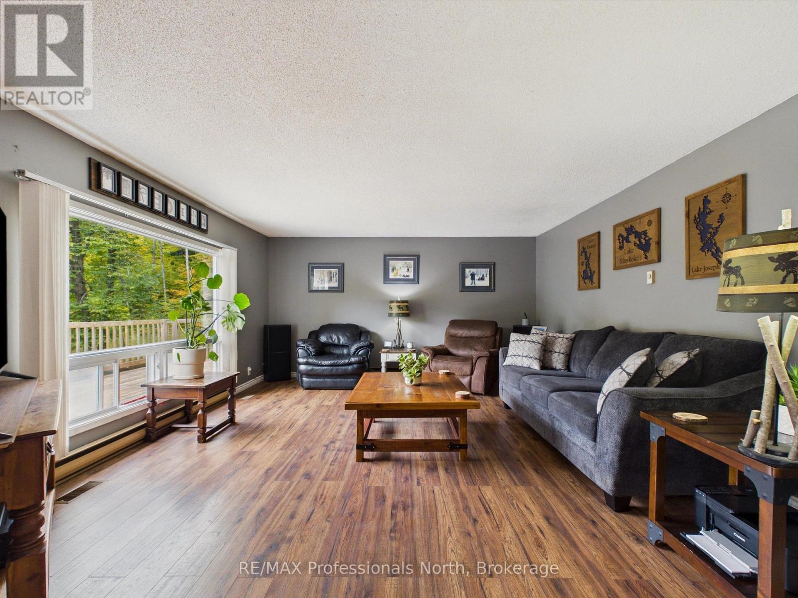 4226 Aspdin Road Property Photo 6