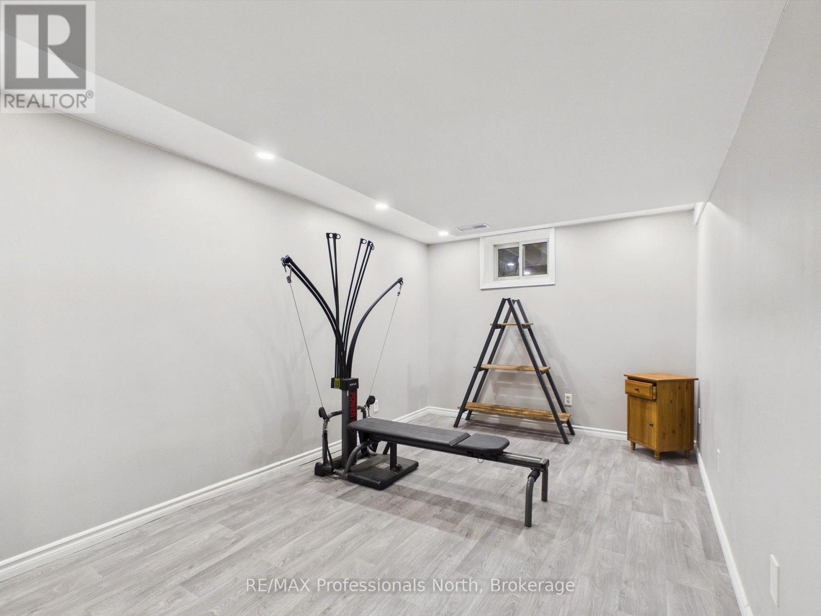 4226 Aspdin Road Property Photo 18