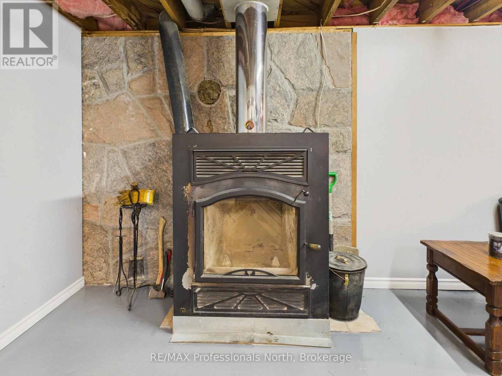 4226 Aspdin Road Property Photo 21