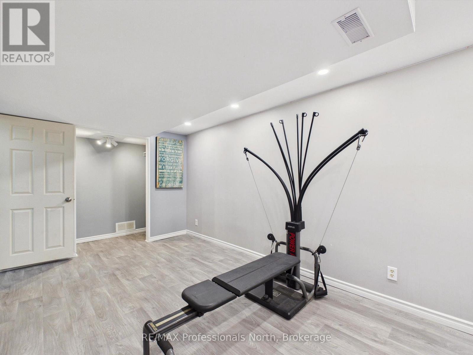 4226 Aspdin Road Property Photo 22