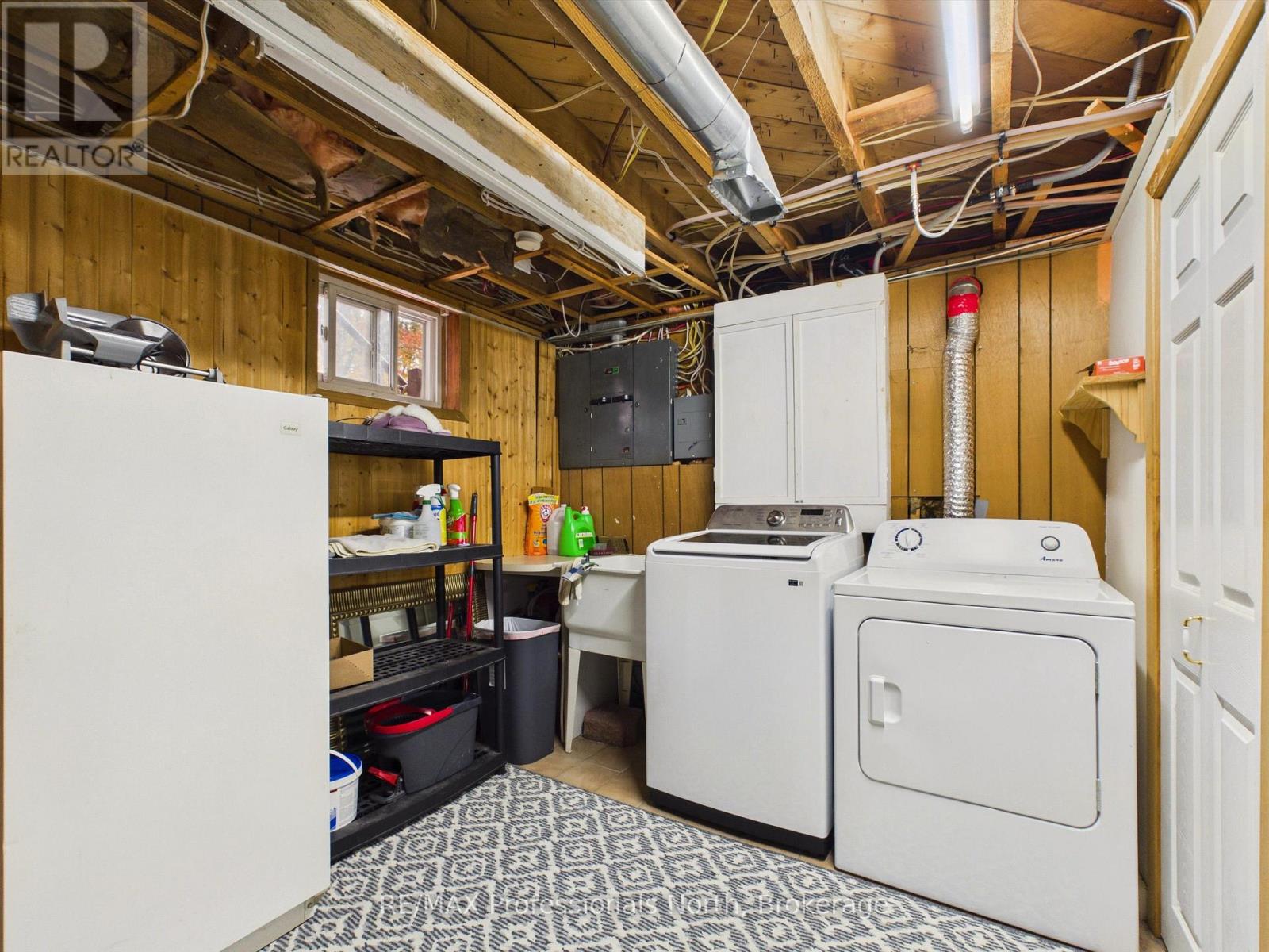 4226 Aspdin Road Property Photo 25