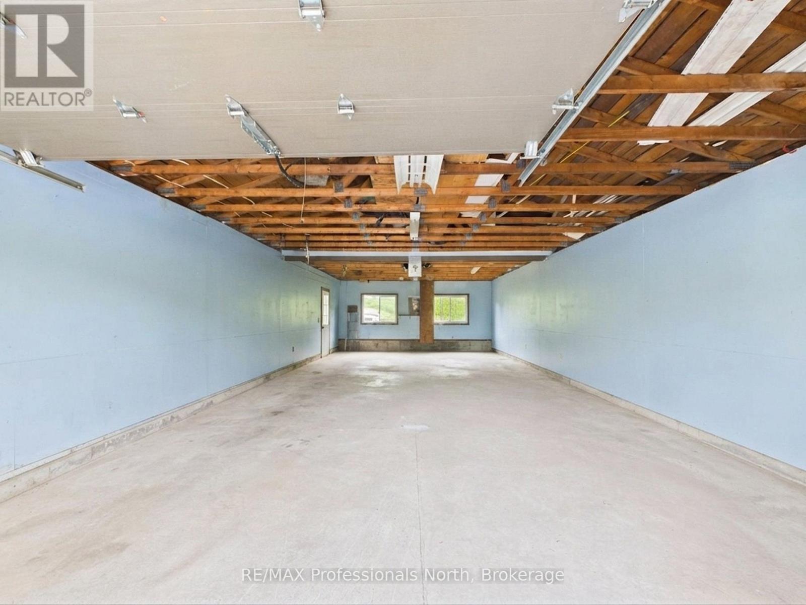 4226 Aspdin Road Property Photo 34