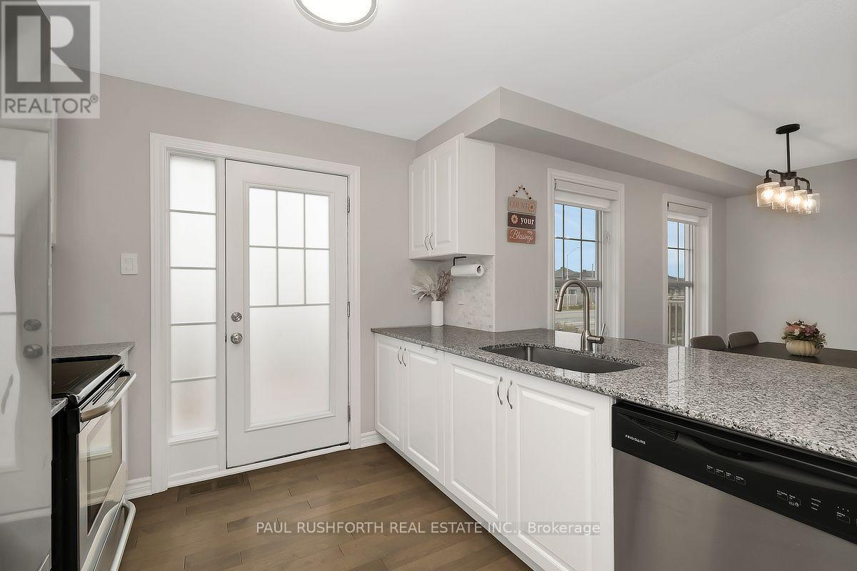 375 Sweetfern Crescent Property Photo 12