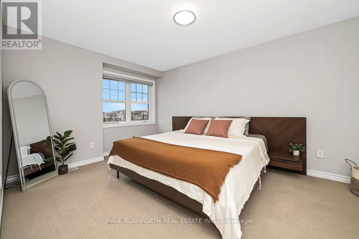 375 Sweetfern Crescent Property Photo 16