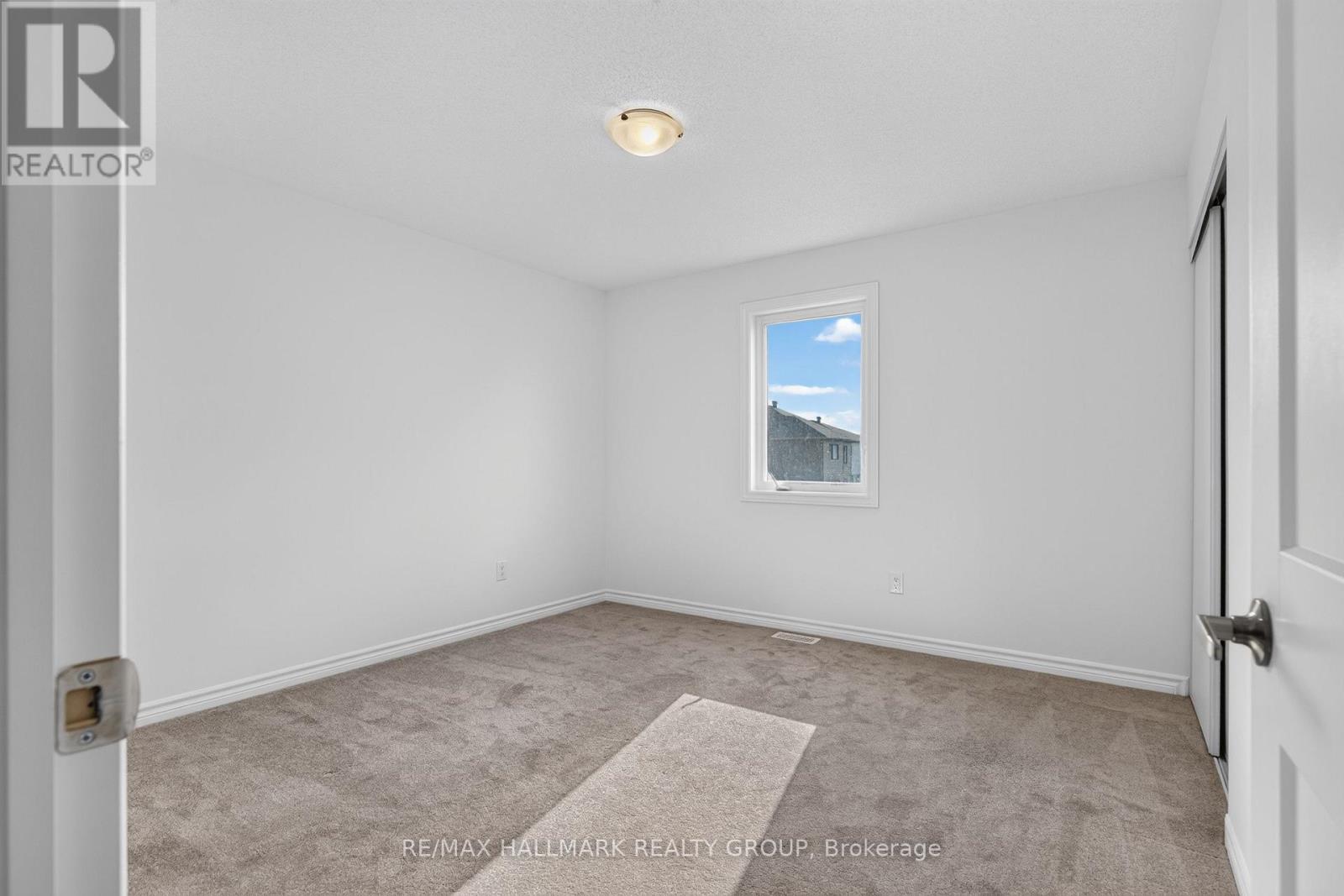 149 Minikan Street Property Photo 32