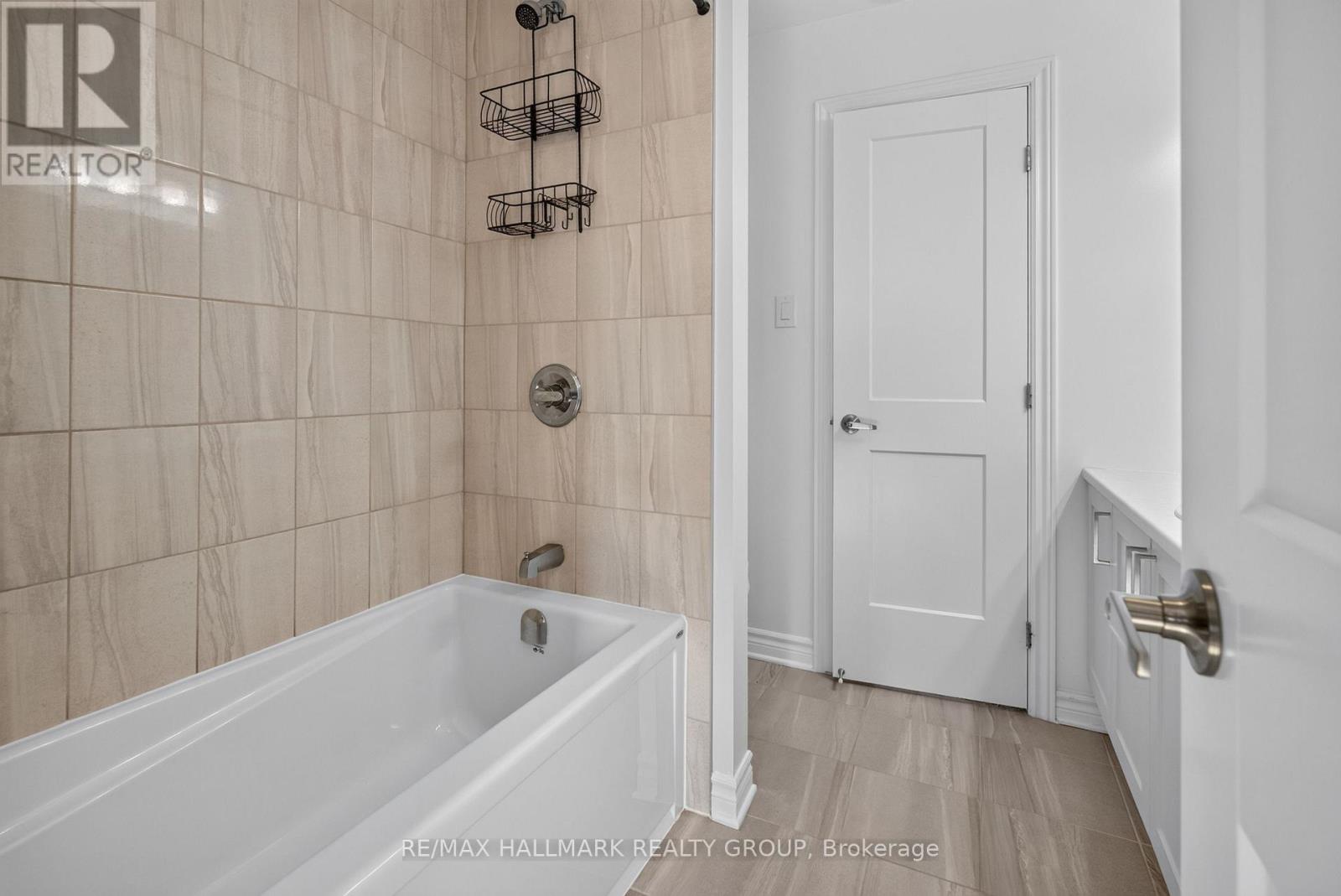 149 Minikan Street Property Photo 41