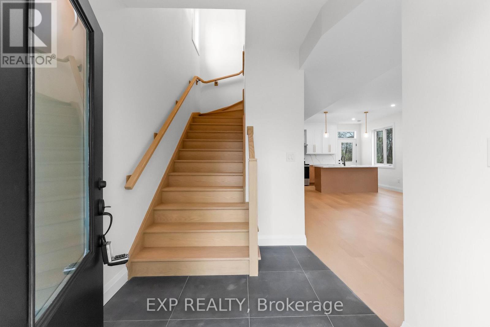 1 - 4271 Fifth Avenue Property Photo 5