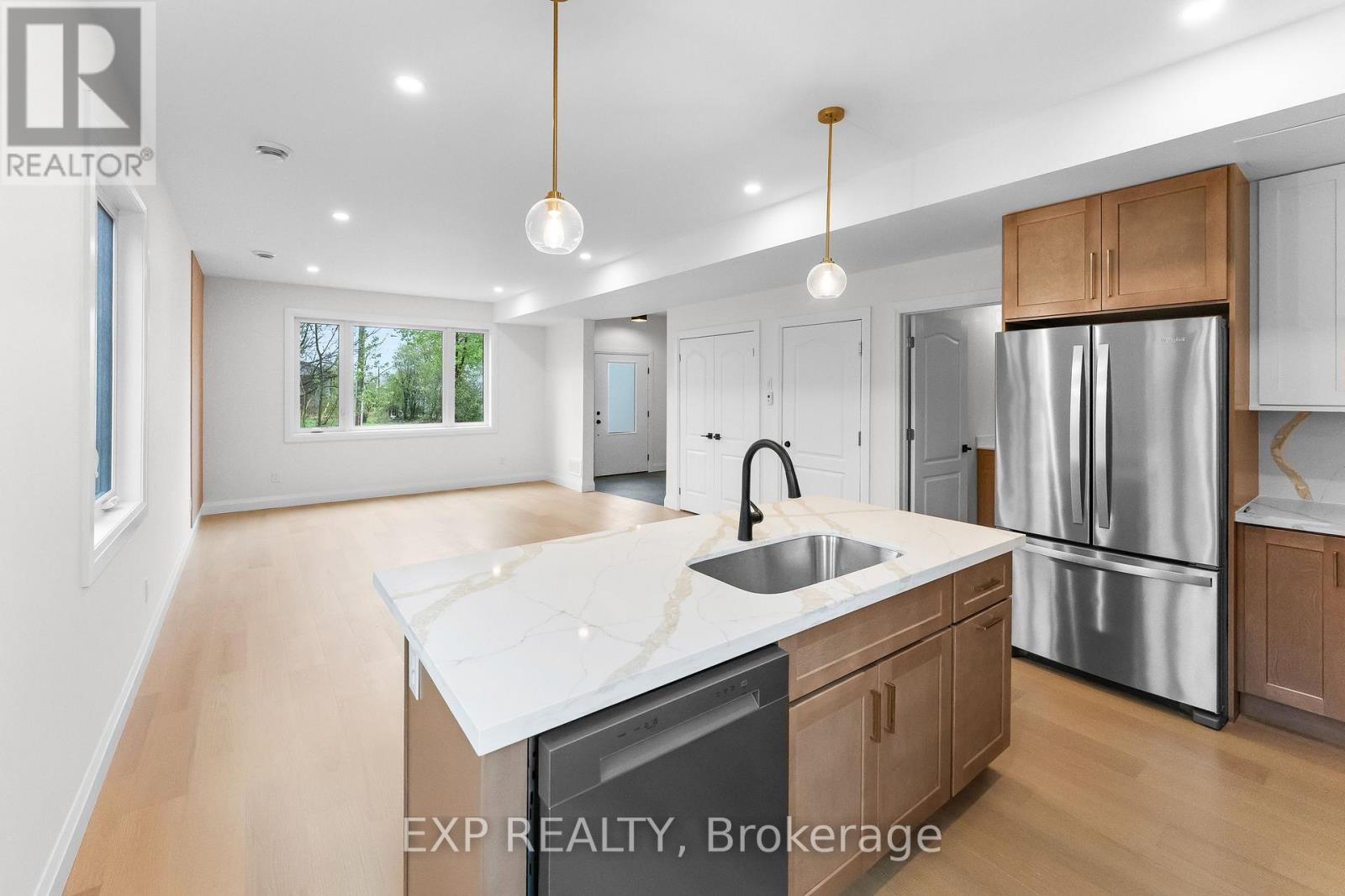 1 - 4271 Fifth Avenue Property Photo 14
