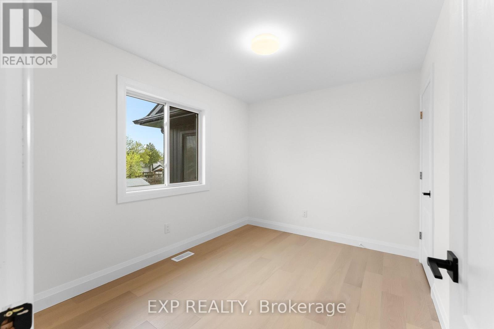 1 - 4271 Fifth Avenue Property Photo 23