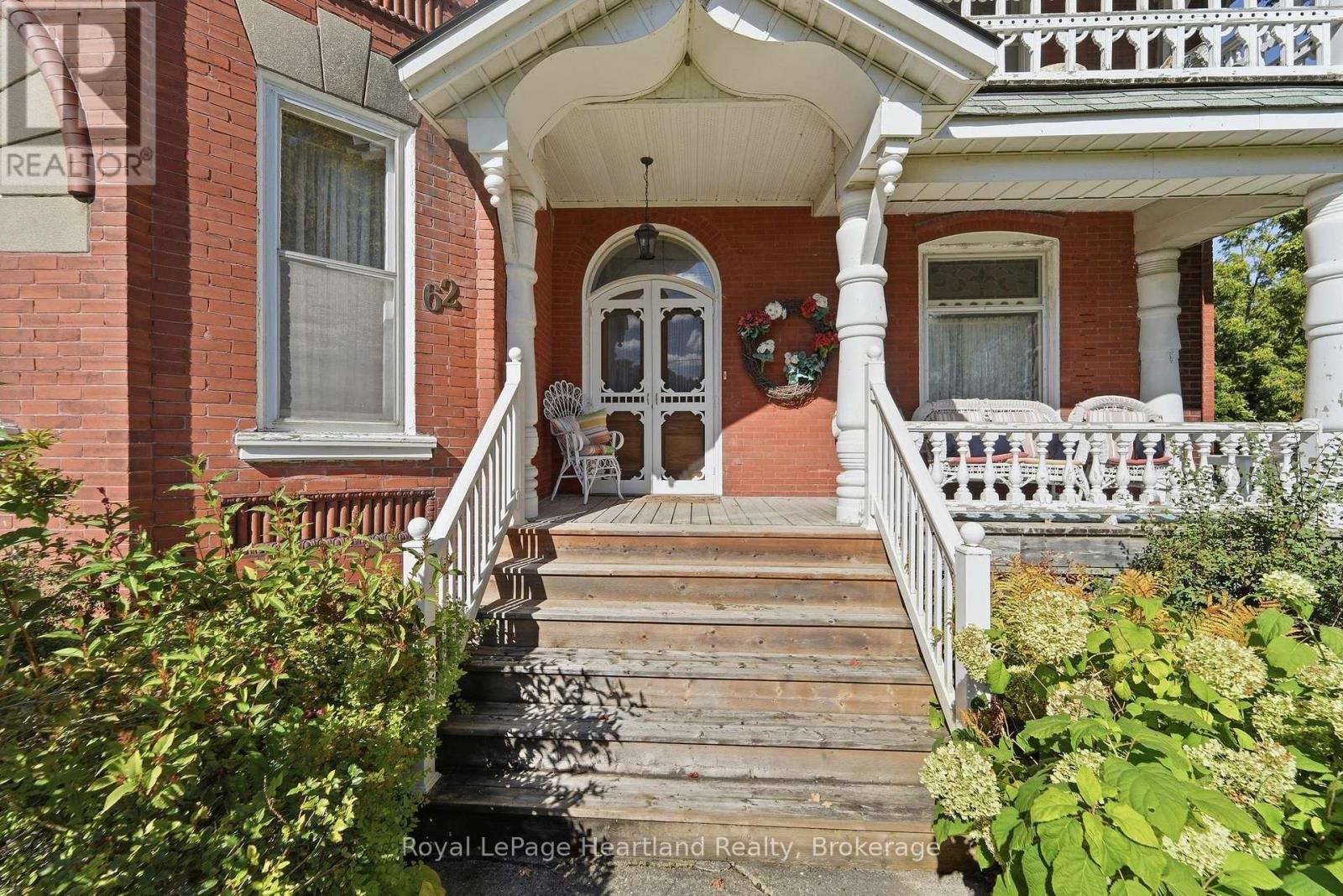 62 Orange Street S Property Photo 3