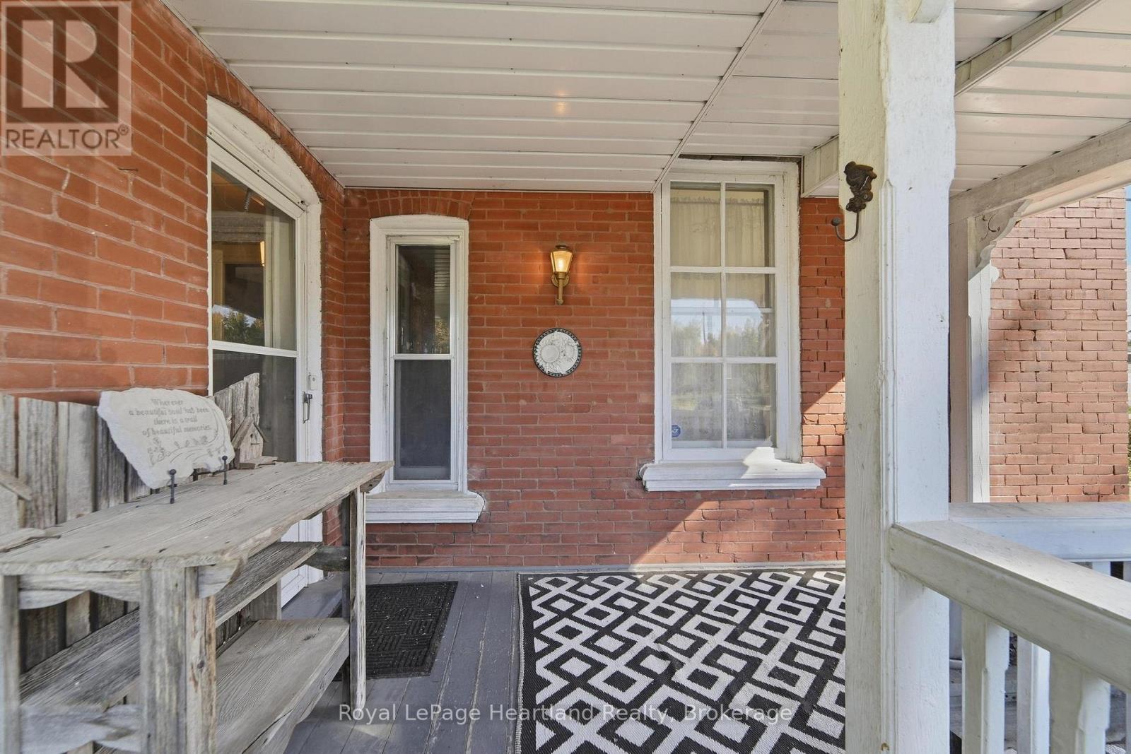 62 Orange Street S Property Photo 4