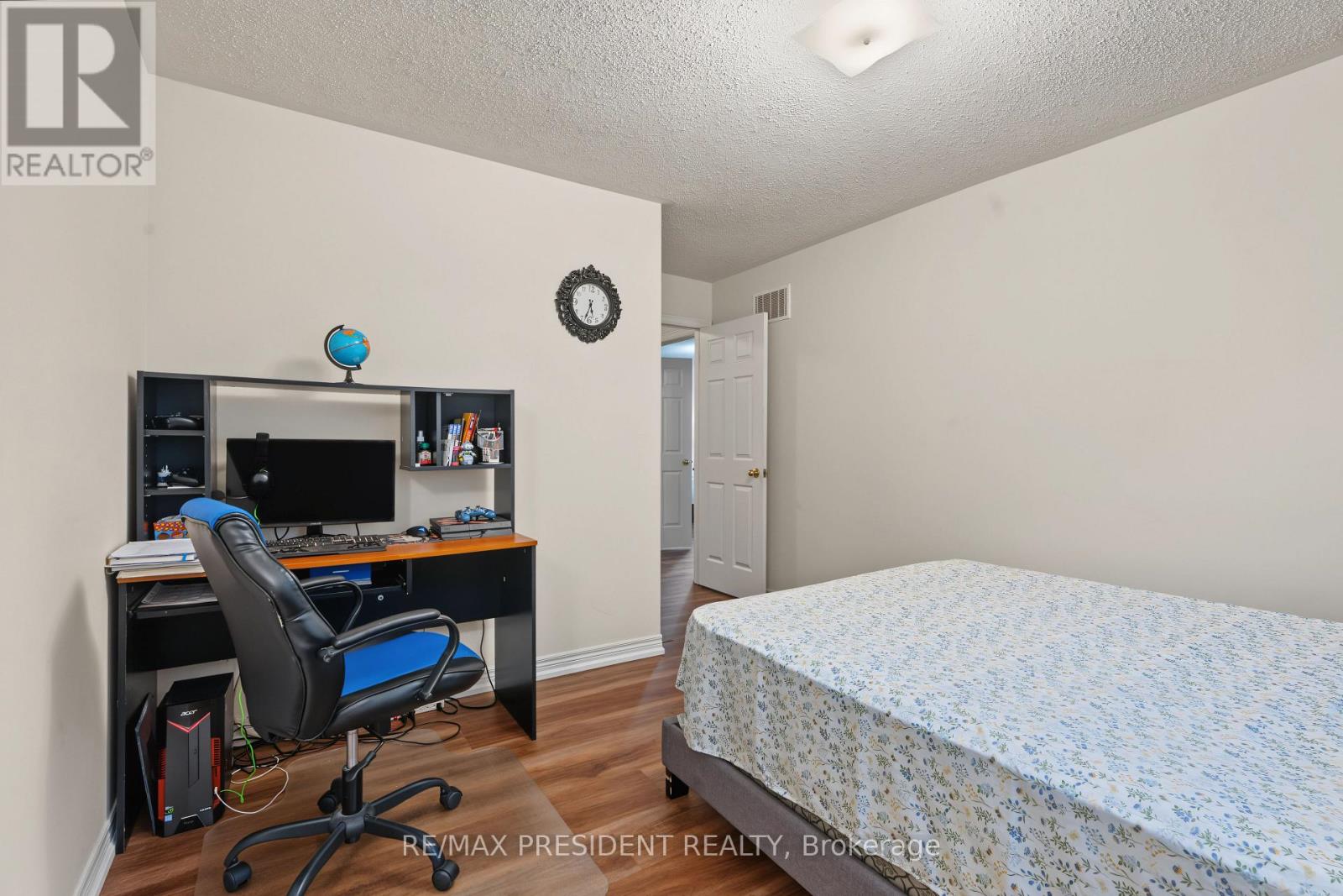 17 Mccartney Street Property Photo 31