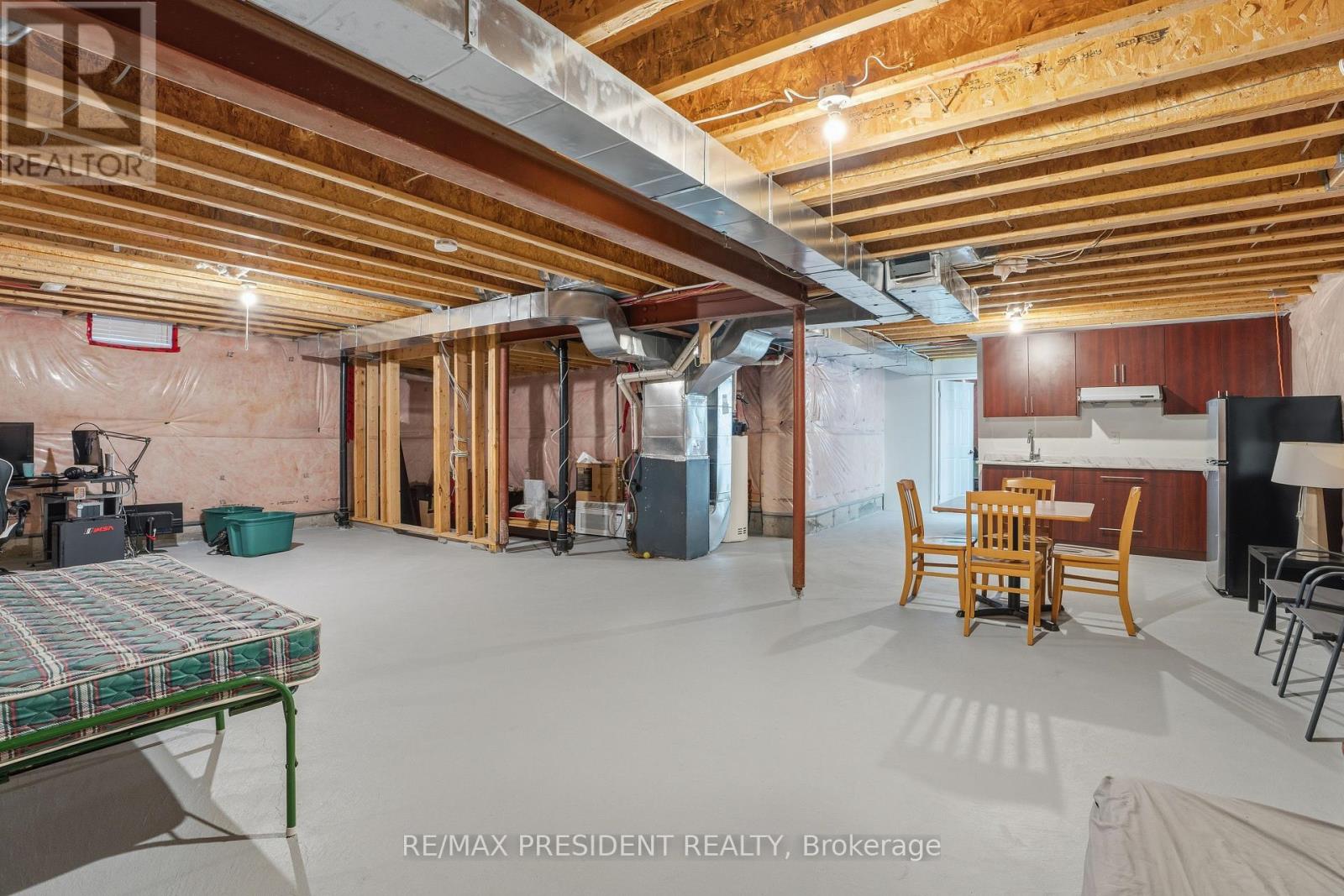 17 Mccartney Street Property Photo 37