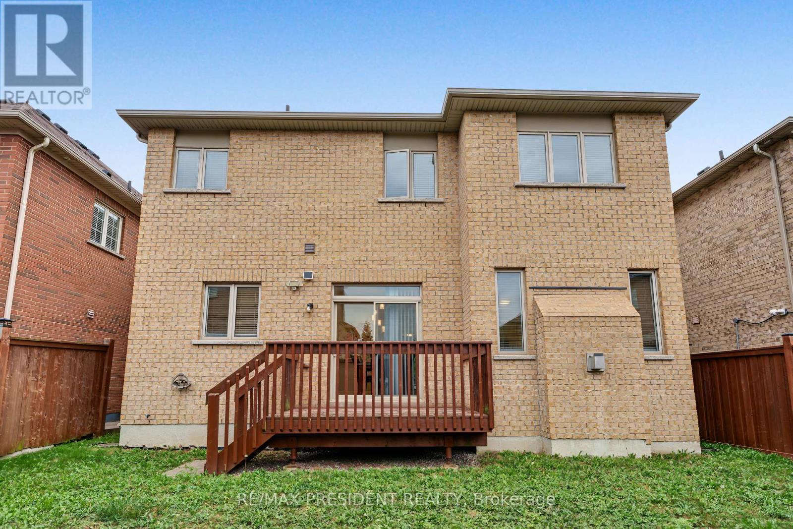 17 Mccartney Street Property Photo 38
