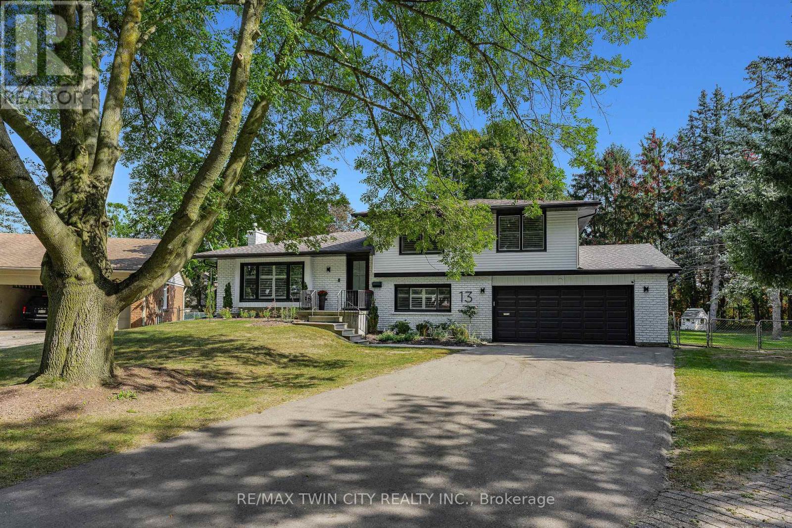 13 Southwick Place Property Photo 6