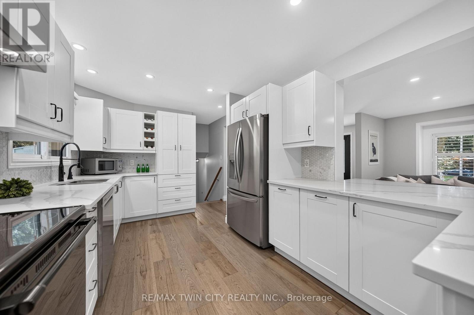 13 Southwick Place Property Photo 25