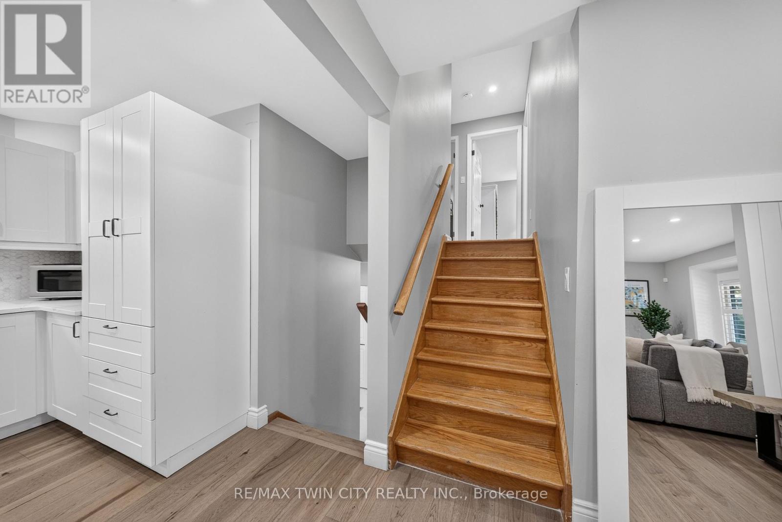 13 Southwick Place Property Photo 27