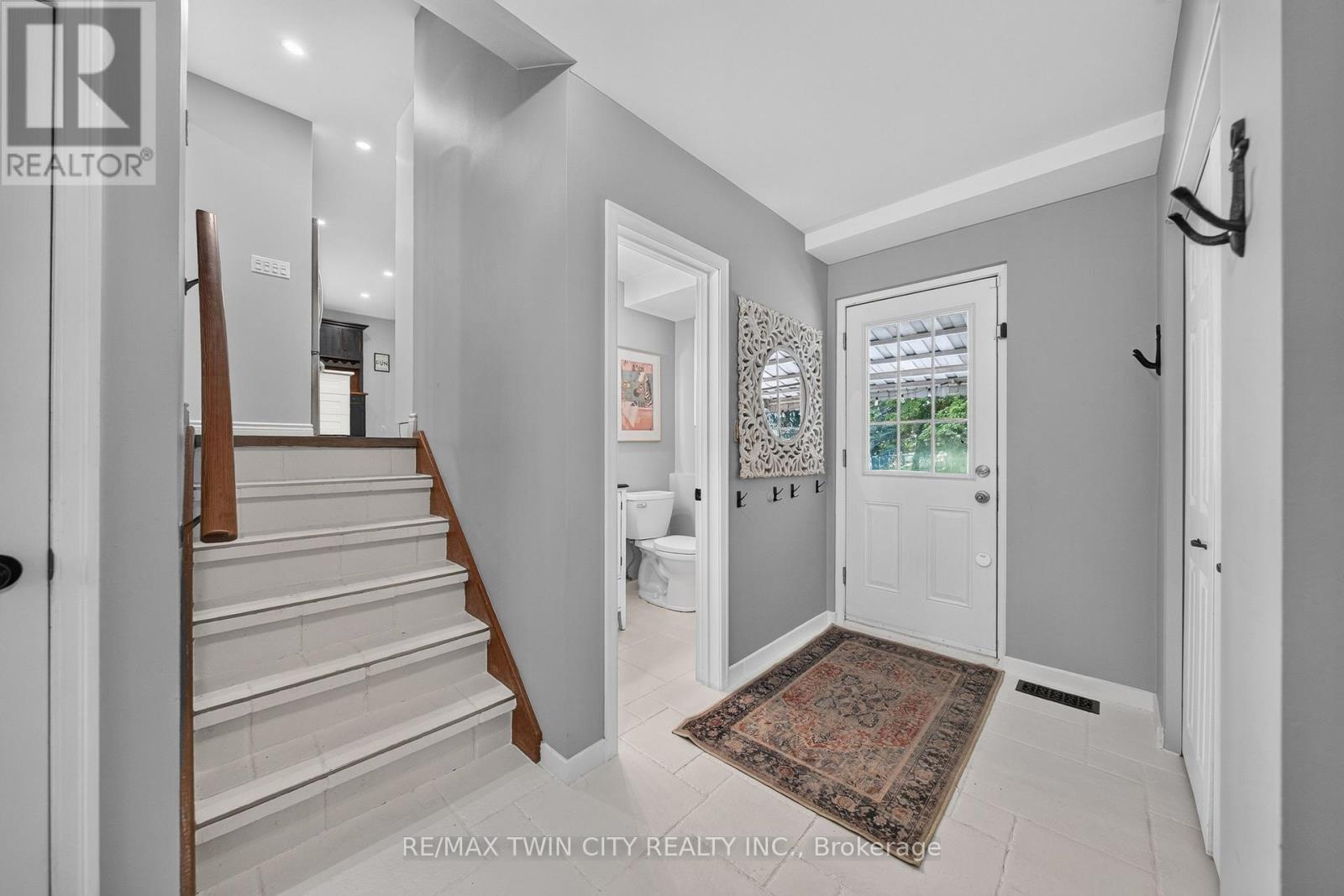13 Southwick Place Property Photo 36