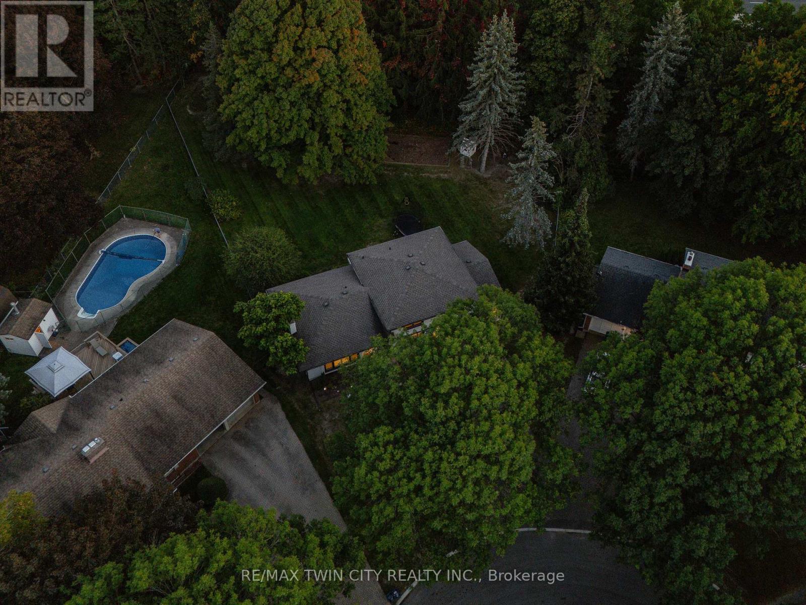 13 Southwick Place Property Photo 50
