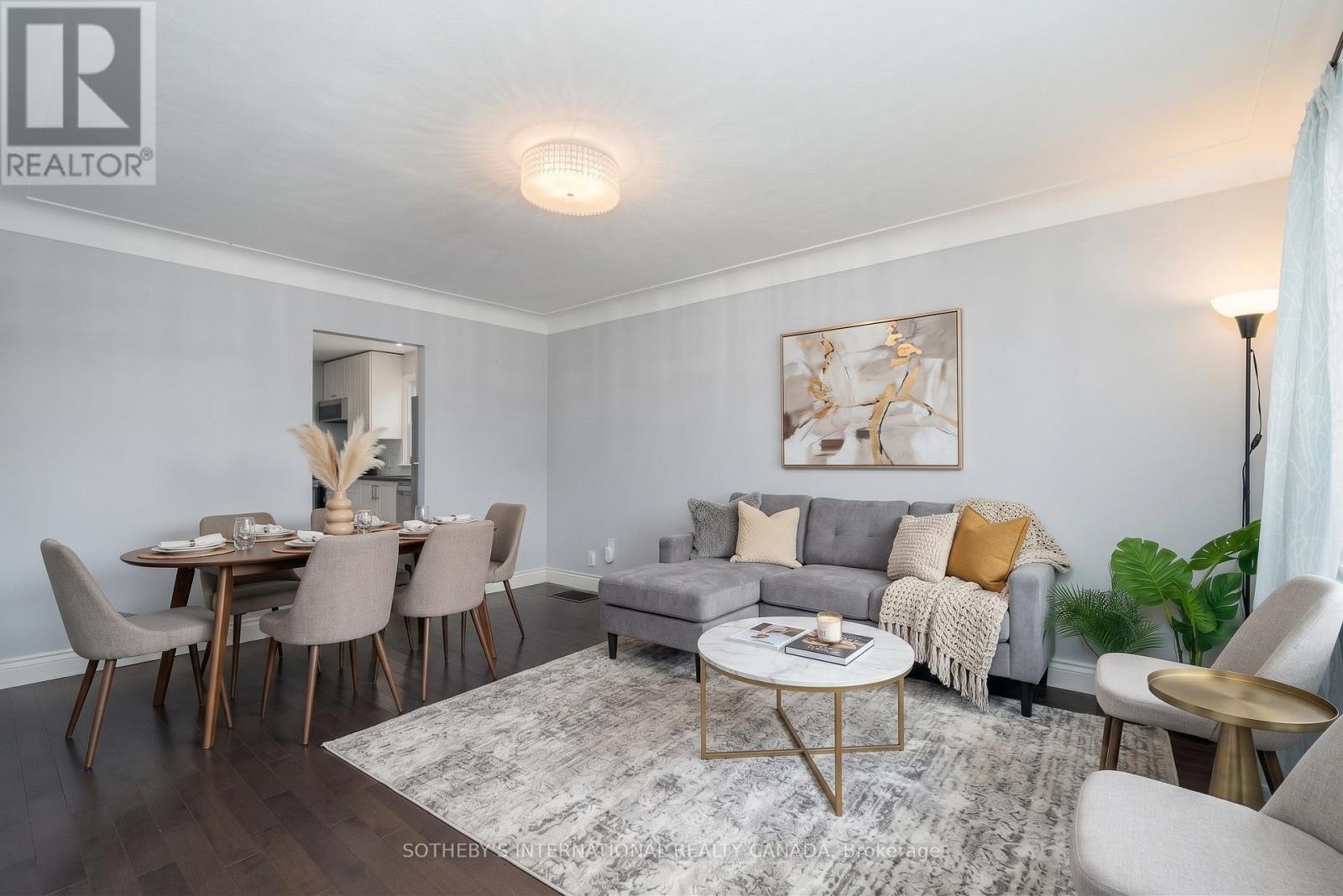 416 Fennell Avenue E Property Photo 3