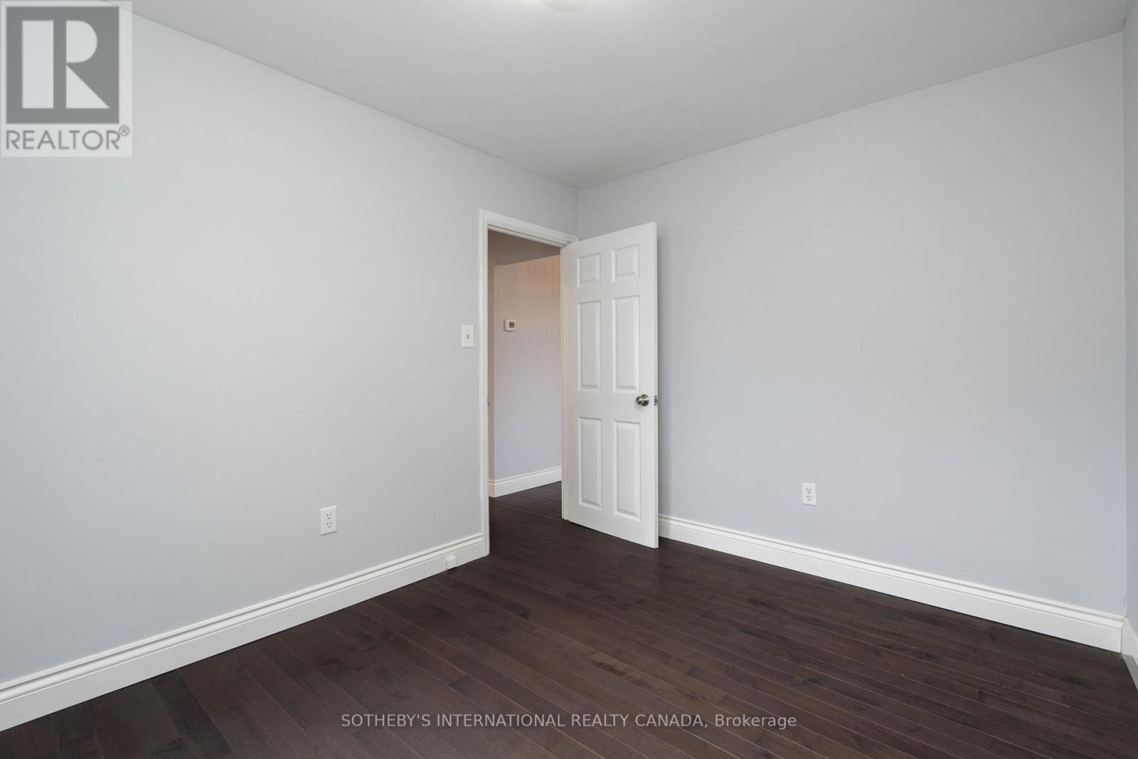 416 Fennell Avenue E Property Photo 13