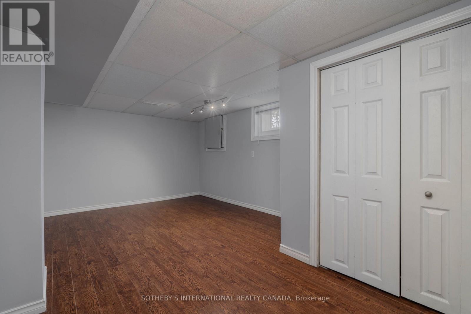 416 Fennell Avenue E Property Photo 22