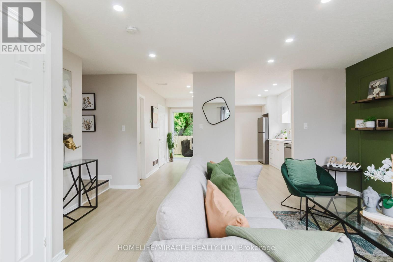 67 Kinzie Avenue Property Photo 8