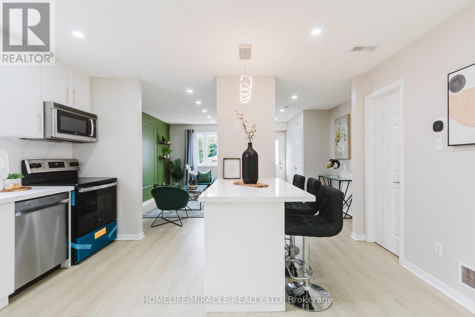 67 Kinzie Avenue Property Photo 13