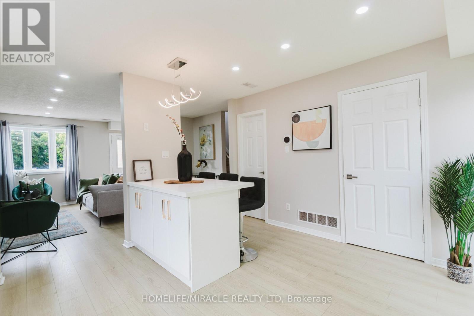 67 Kinzie Avenue Property Photo 15