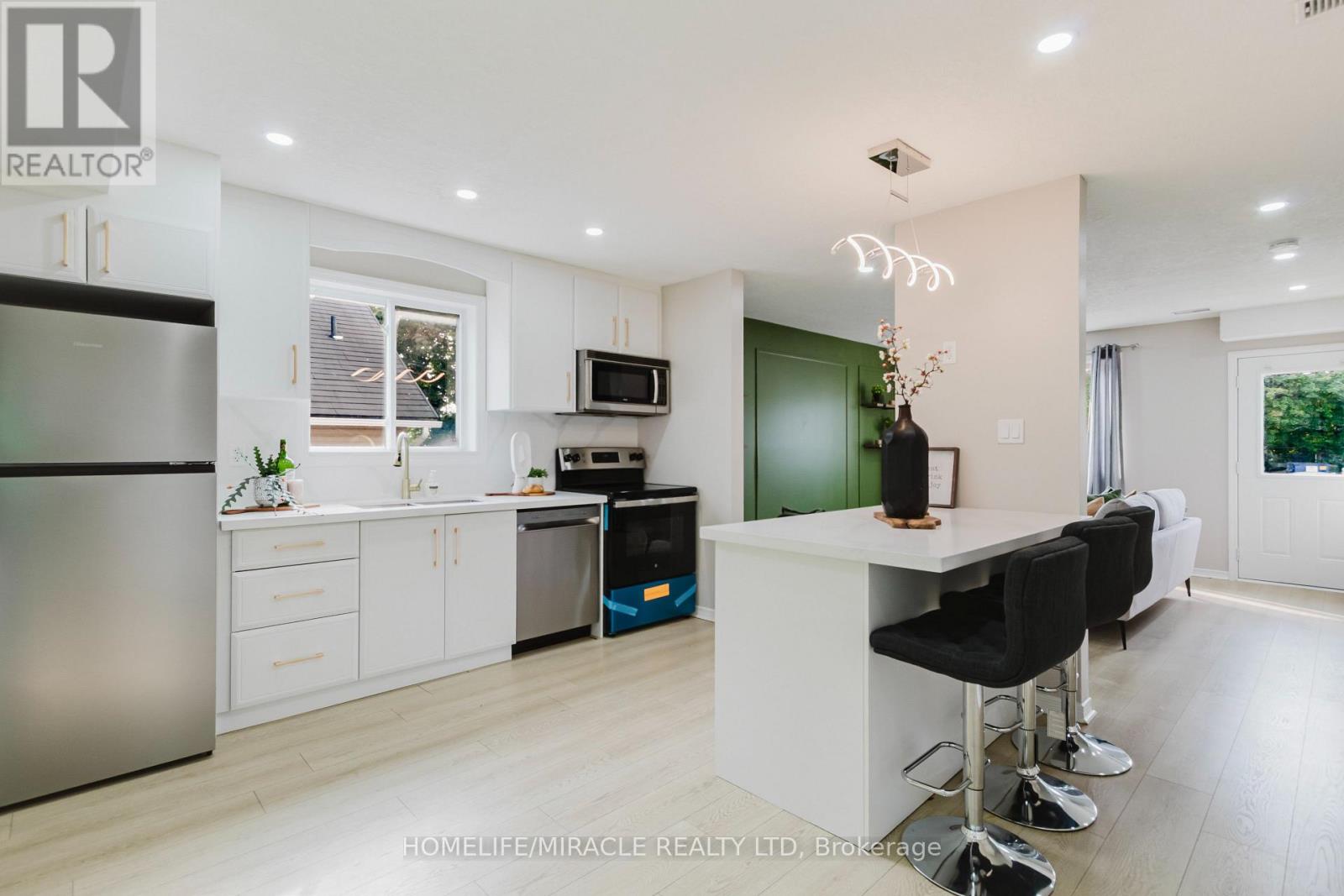 67 Kinzie Avenue Property Photo 17