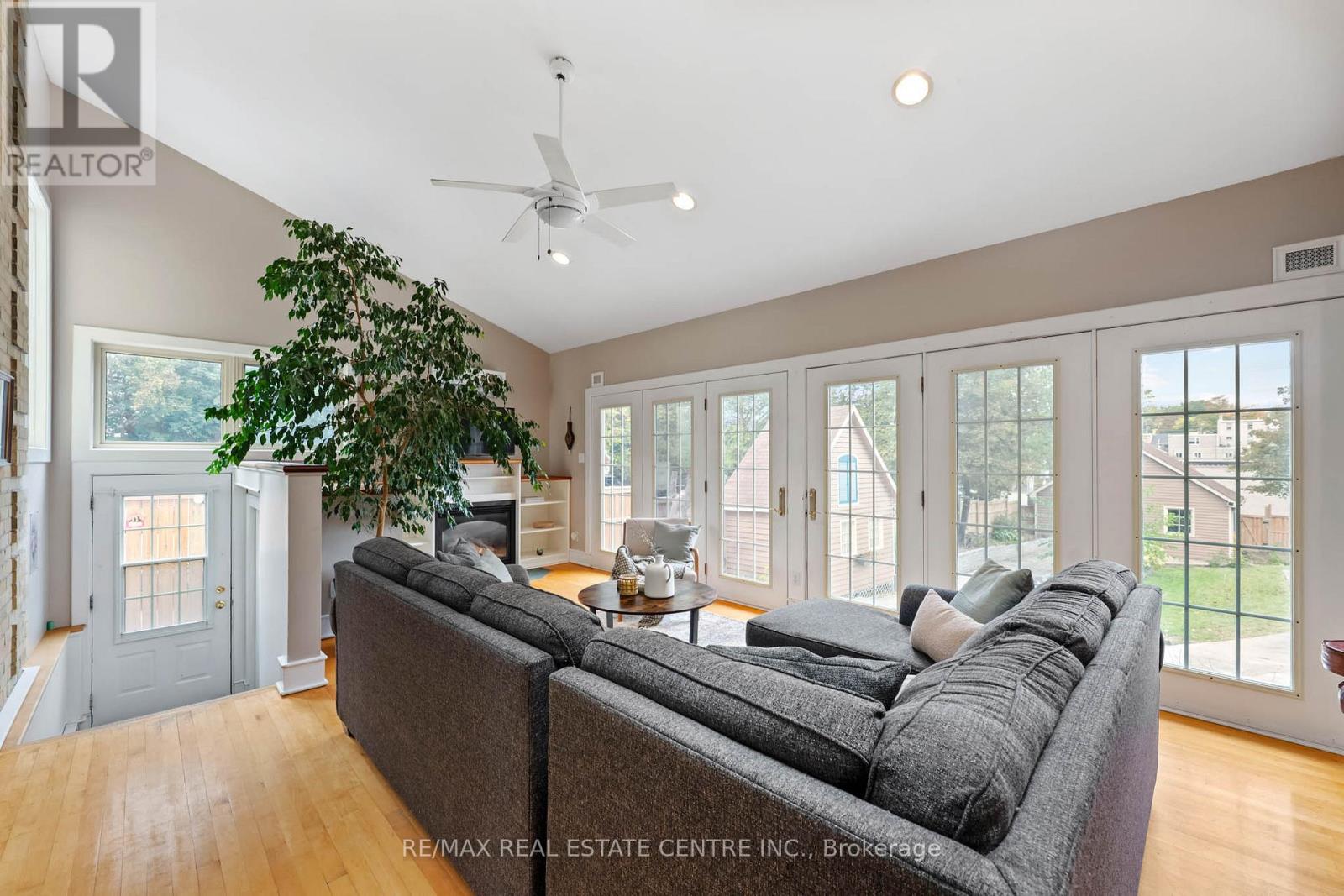 245 Bridge Street Property Photo 16