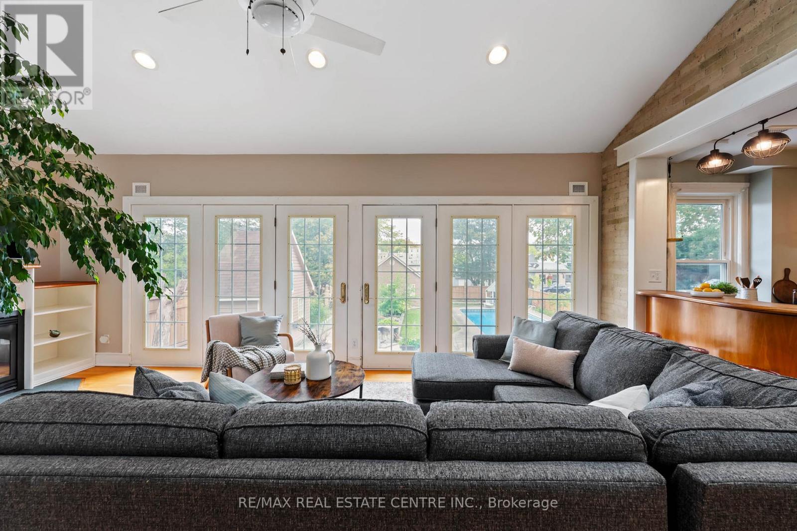 245 Bridge Street Property Photo 18
