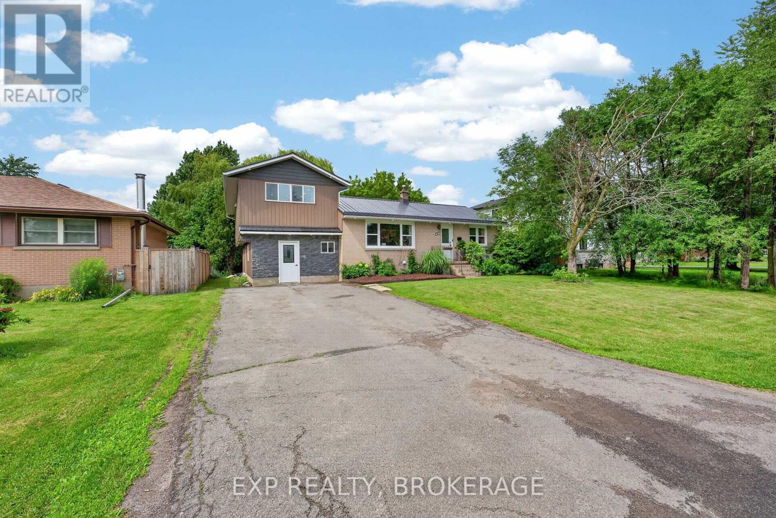 44 Lennox Street Property Photo 1