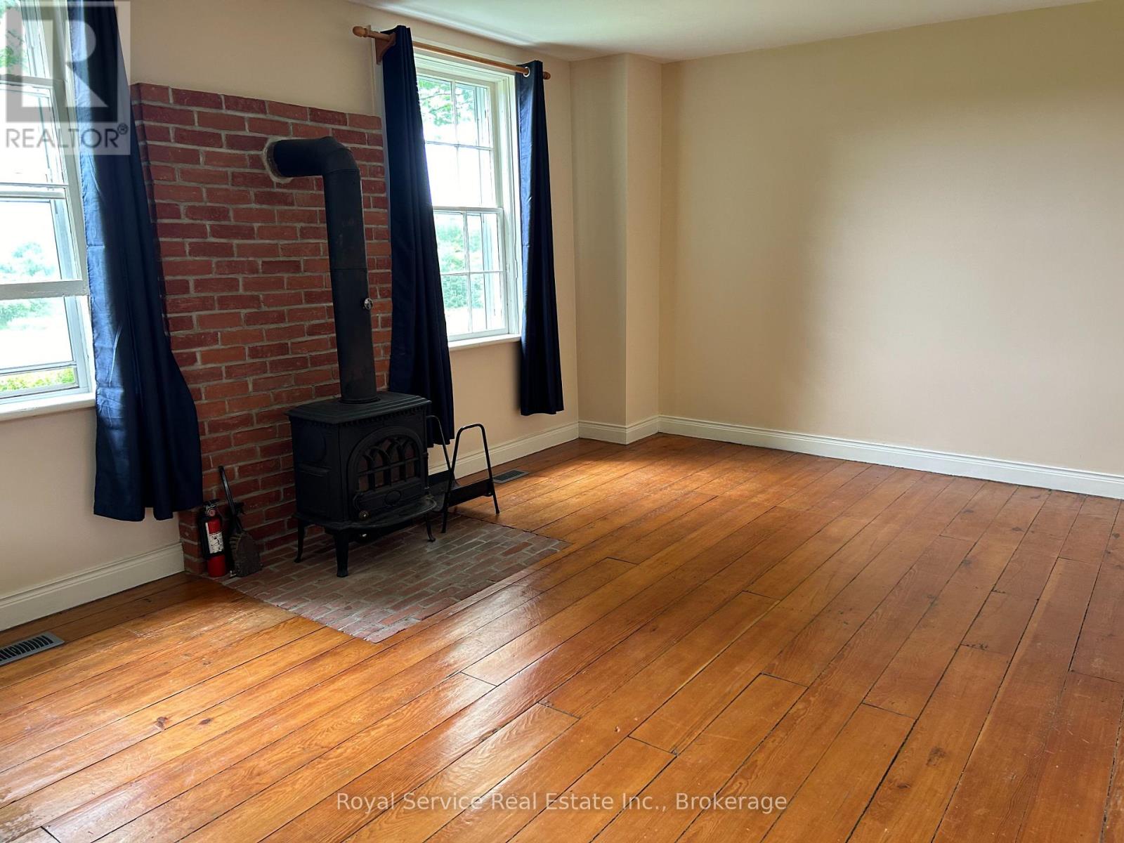 1144 Brand Road Property Photo 6