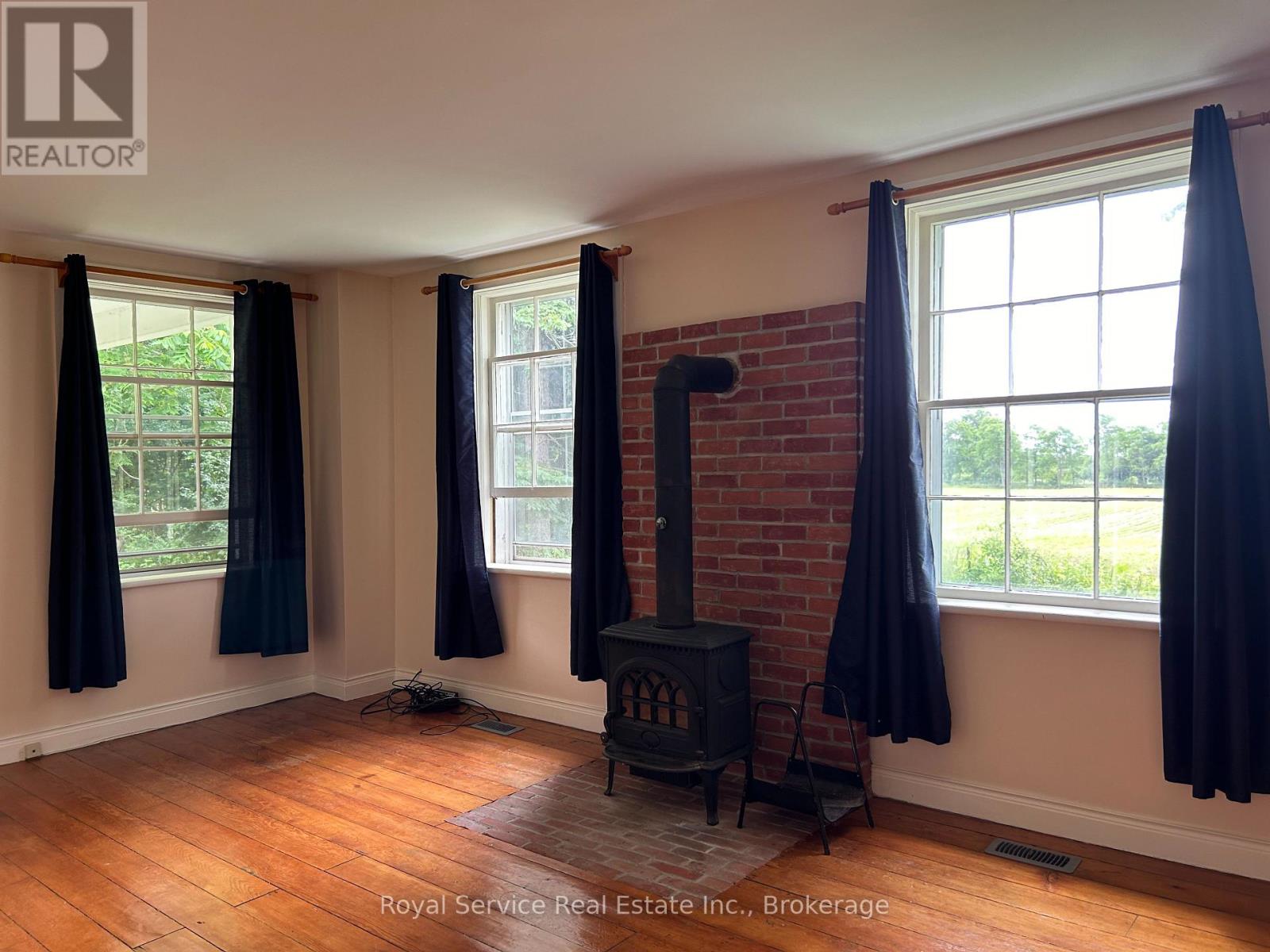 1144 Brand Road Property Photo 7