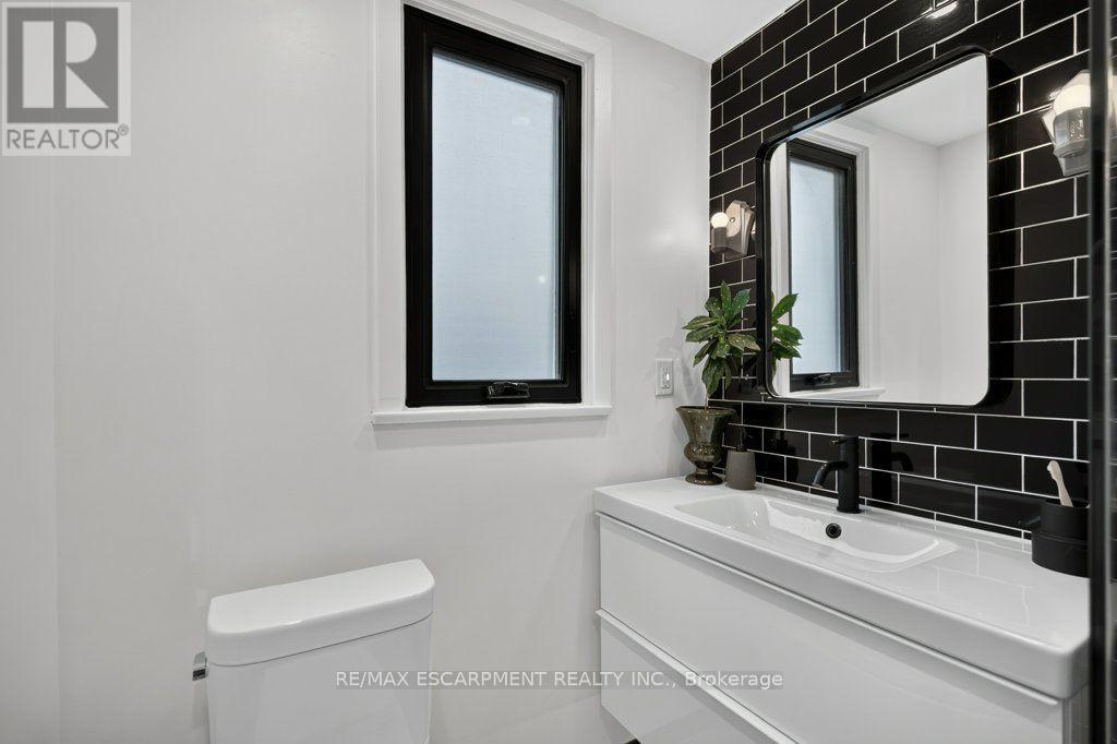 101 Cope Street Property Photo 37