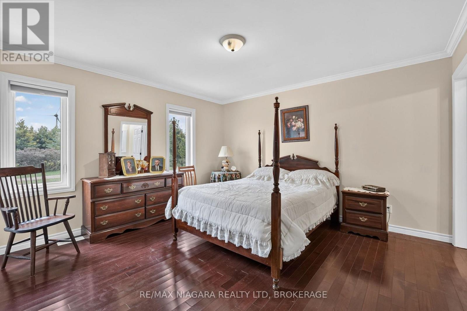 4891 Vaughan Road E Property Photo 10