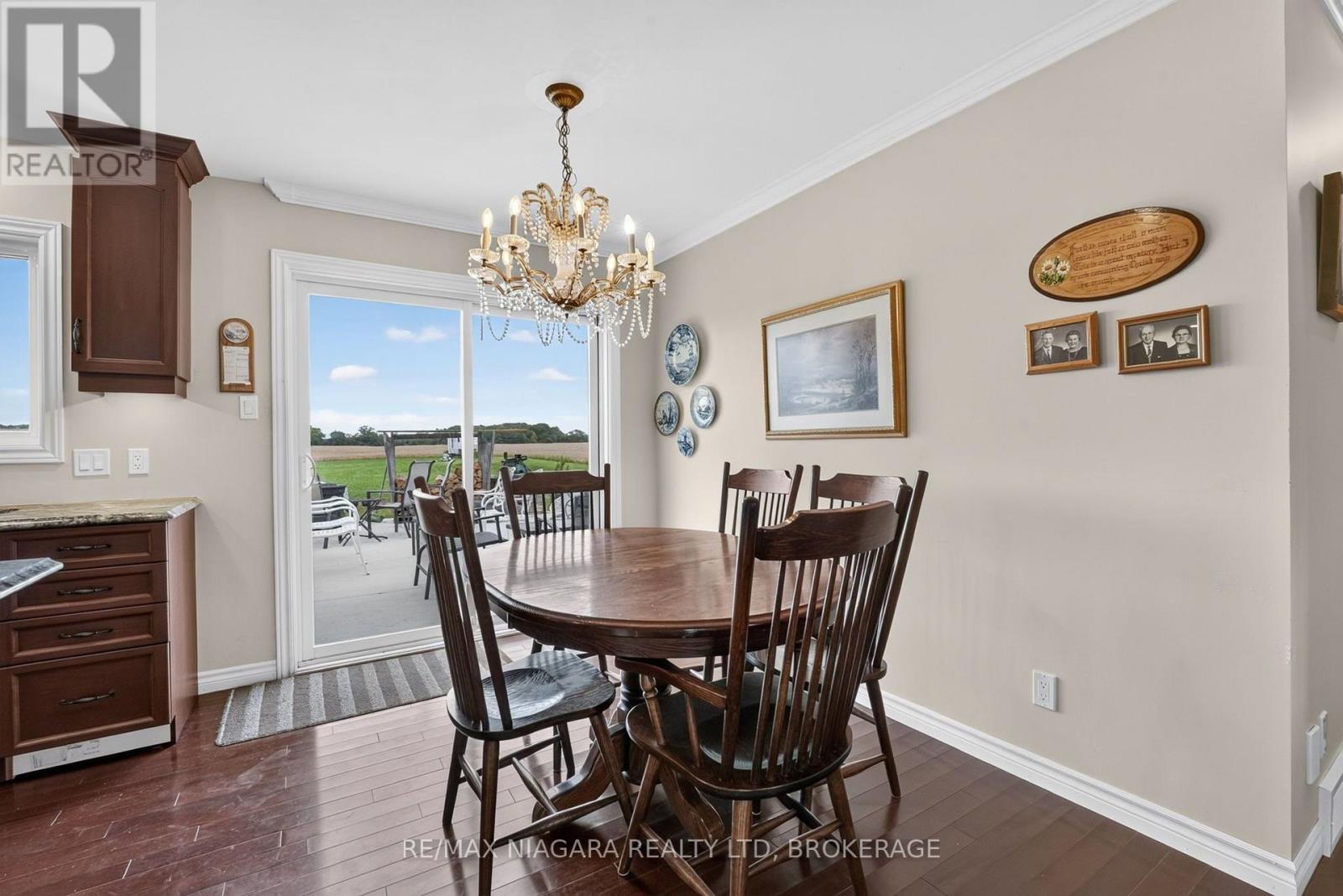 4891 Vaughan Road E Property Photo 16