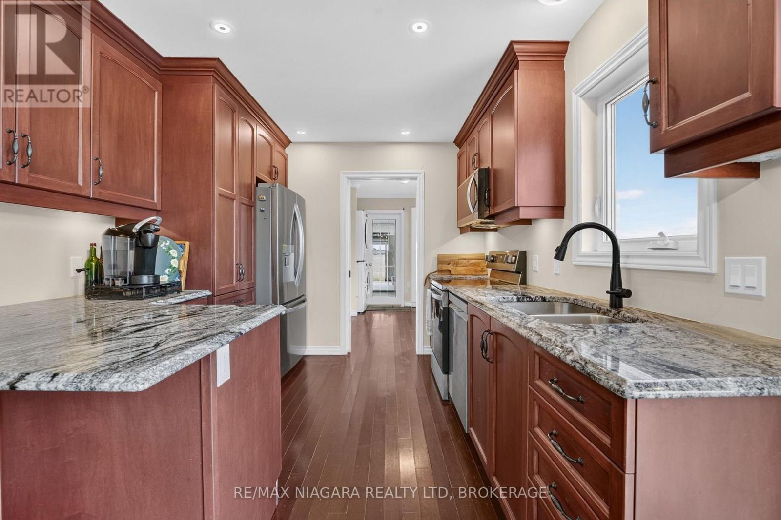 4891 Vaughan Road E Property Photo 18