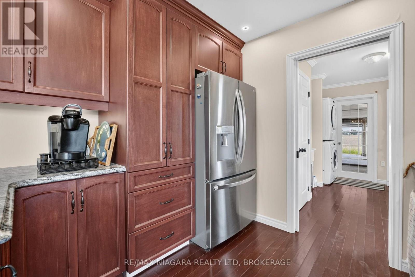 4891 Vaughan Road E Property Photo 21