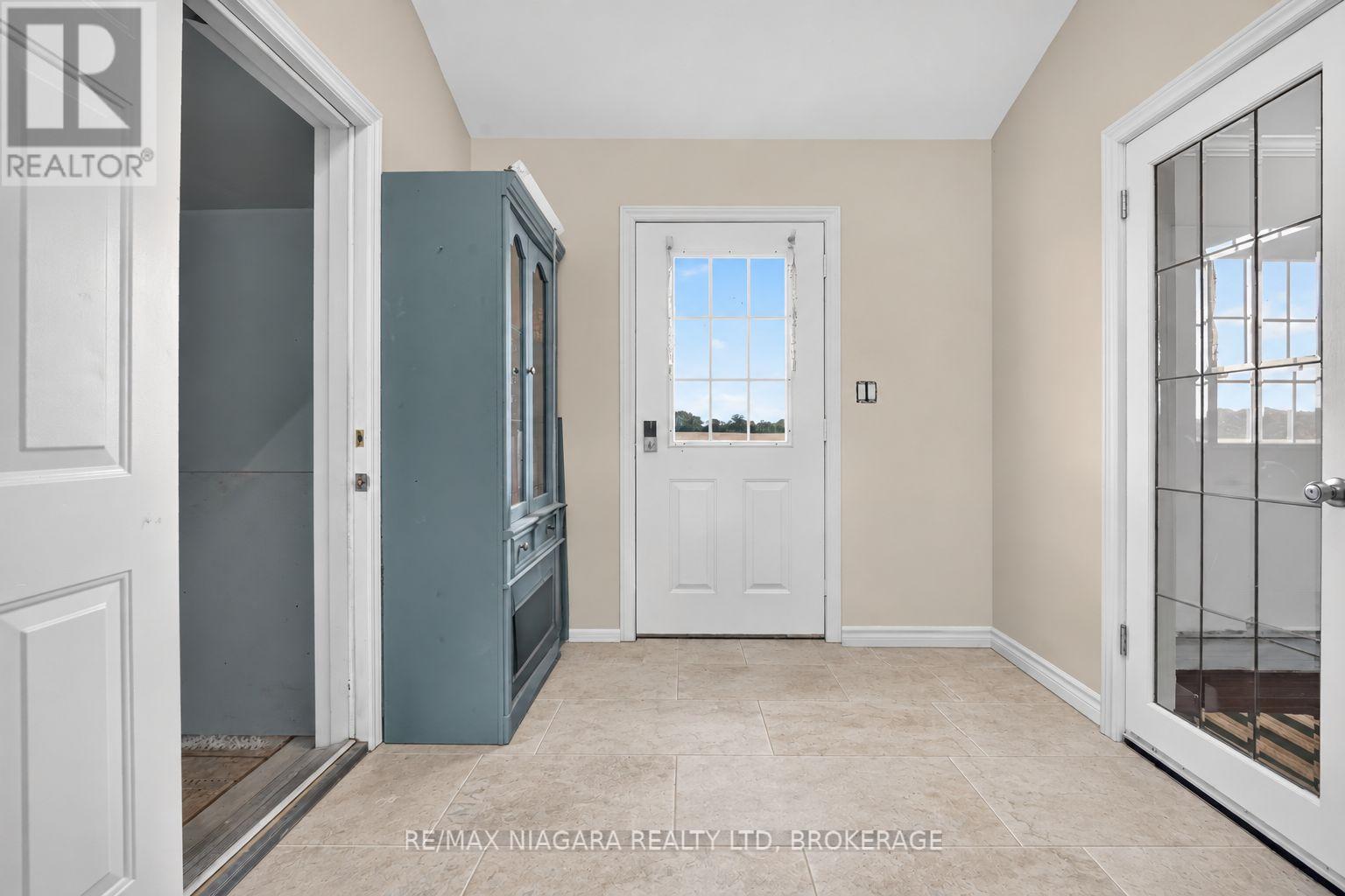 4891 Vaughan Road E Property Photo 33