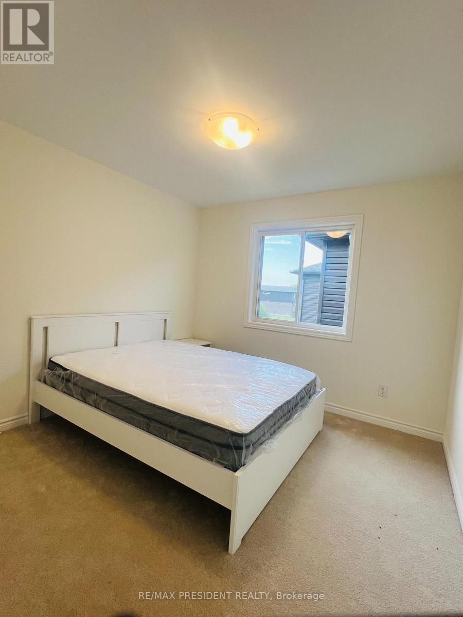 304 Louise Street Property Photo 17