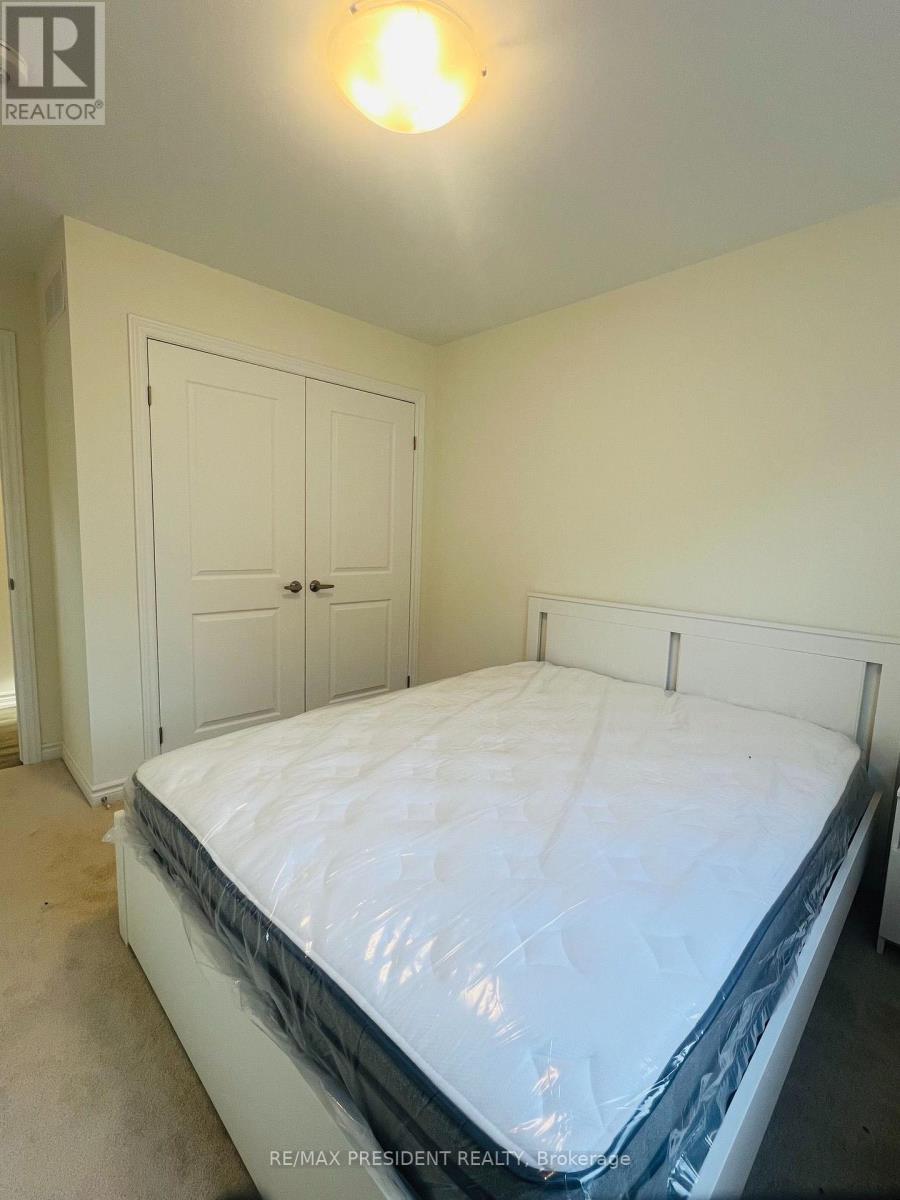 304 Louise Street Property Photo 18