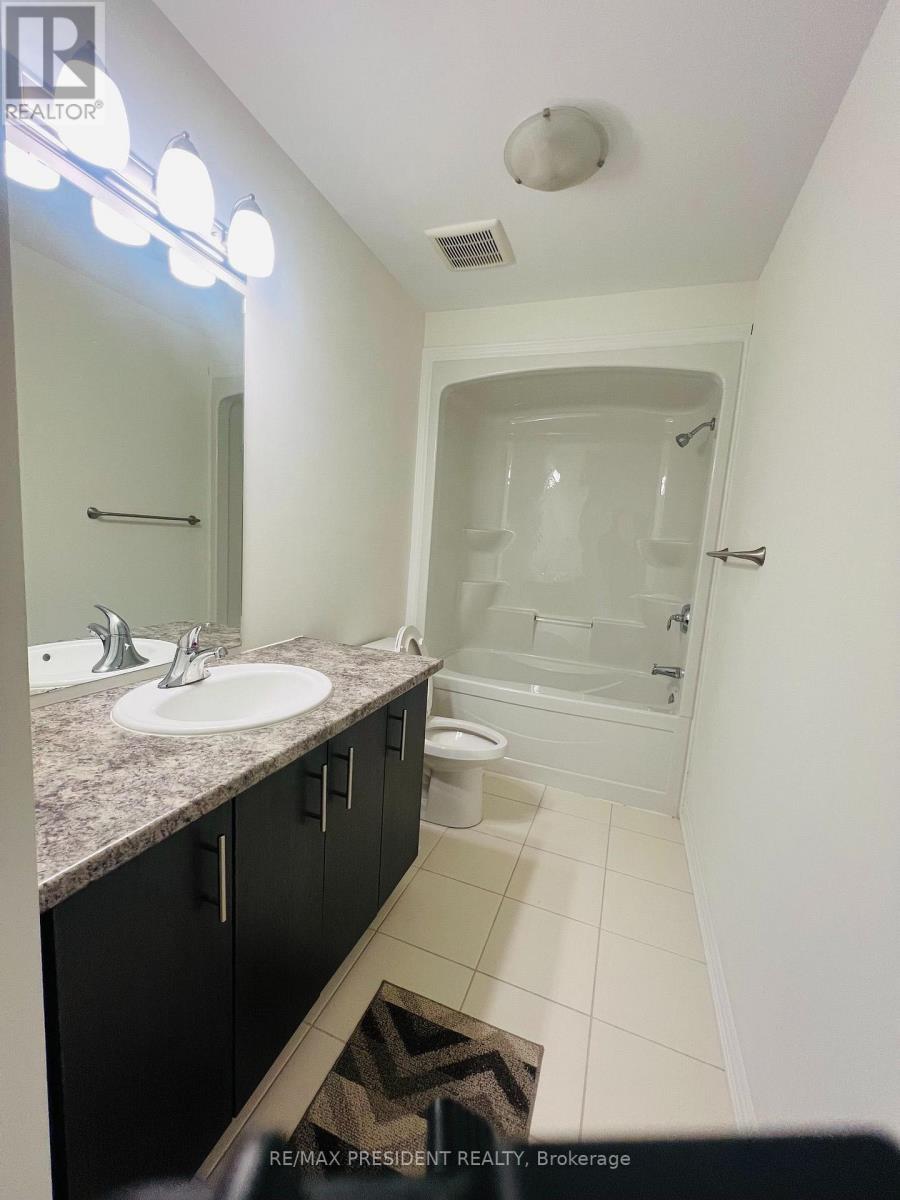 304 Louise Street Property Photo 20